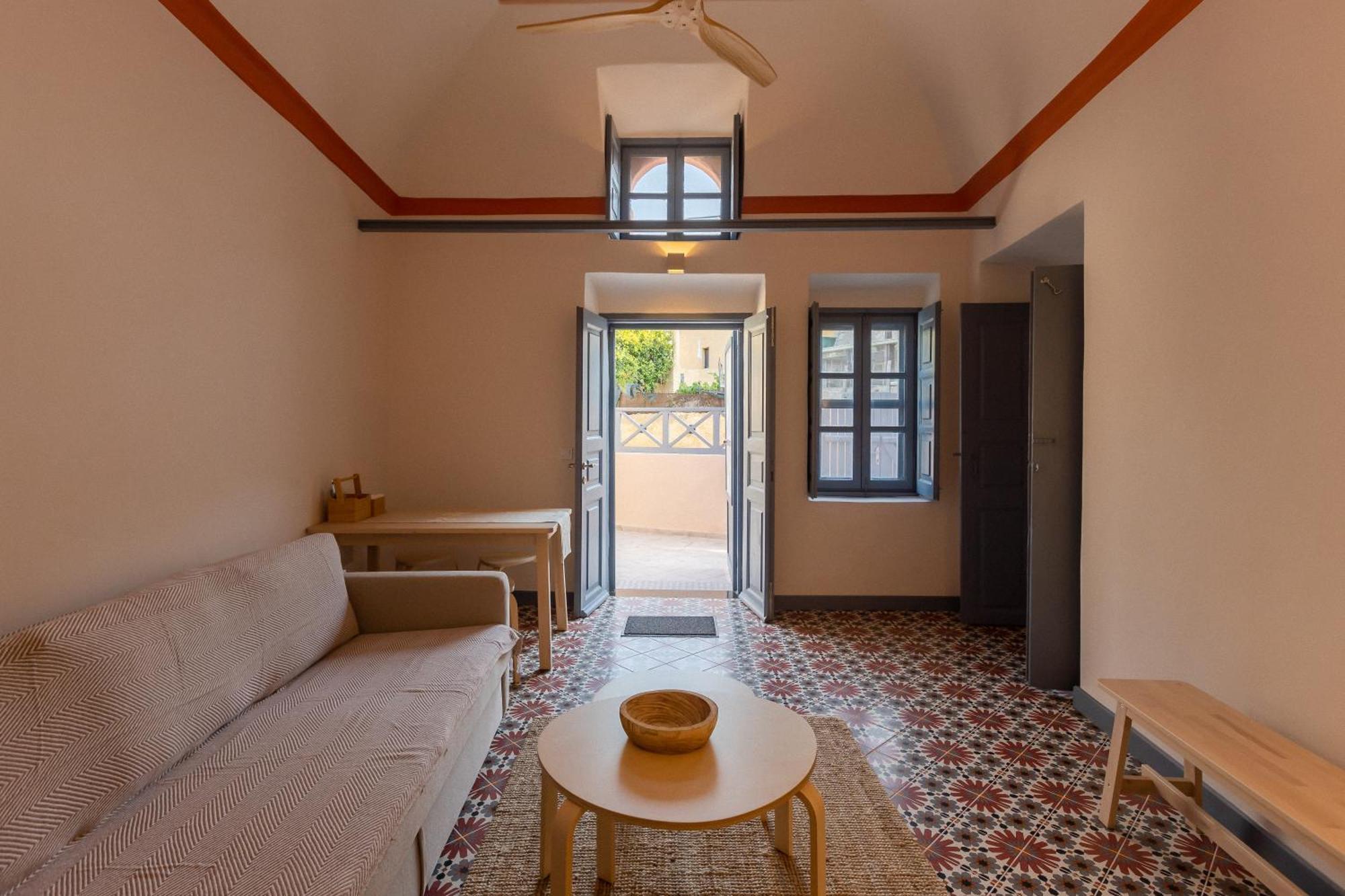 St.Mammas Traditional Apartment Mesaria Extérieur photo